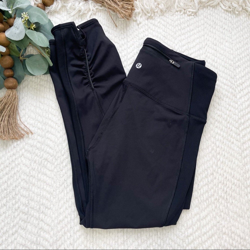 Lululemon Athletica | On Your Mark Crop (23")
Black - Picture 4 of 10